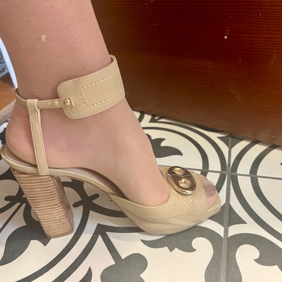 Escada open toe heels - cream 7 1/2 - Picture 6 of 11